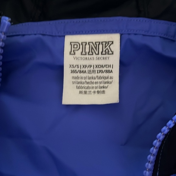 VS PINK XS windbreaker - Picture 4 of 9